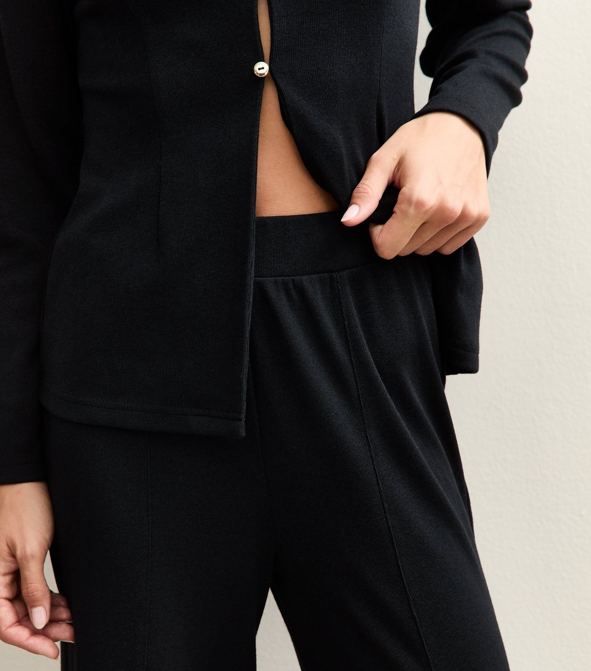 New Look Women's Black Soft Touch Front Seam Wide Leg Trousers New Look - 2