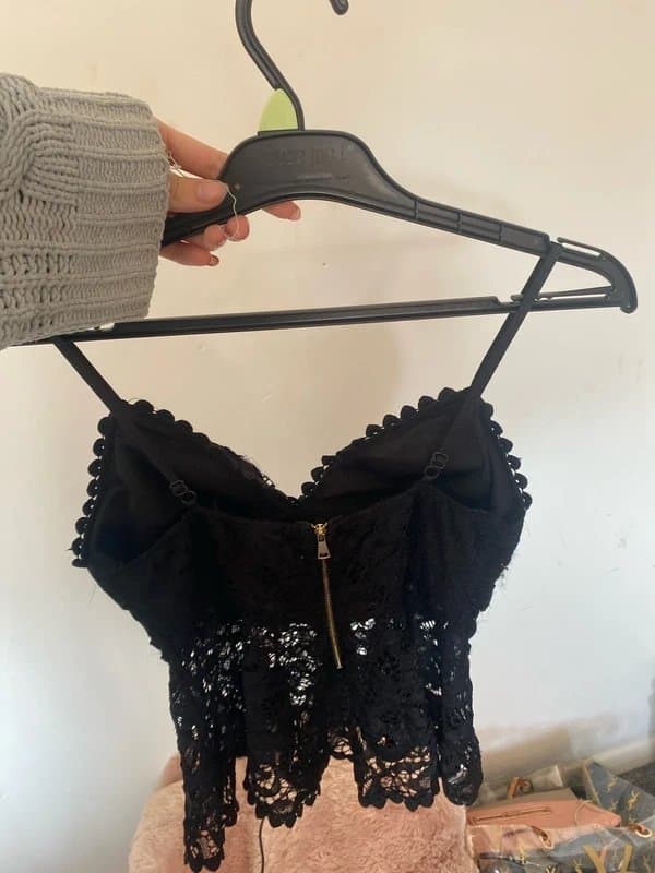 New Look black lace padded top