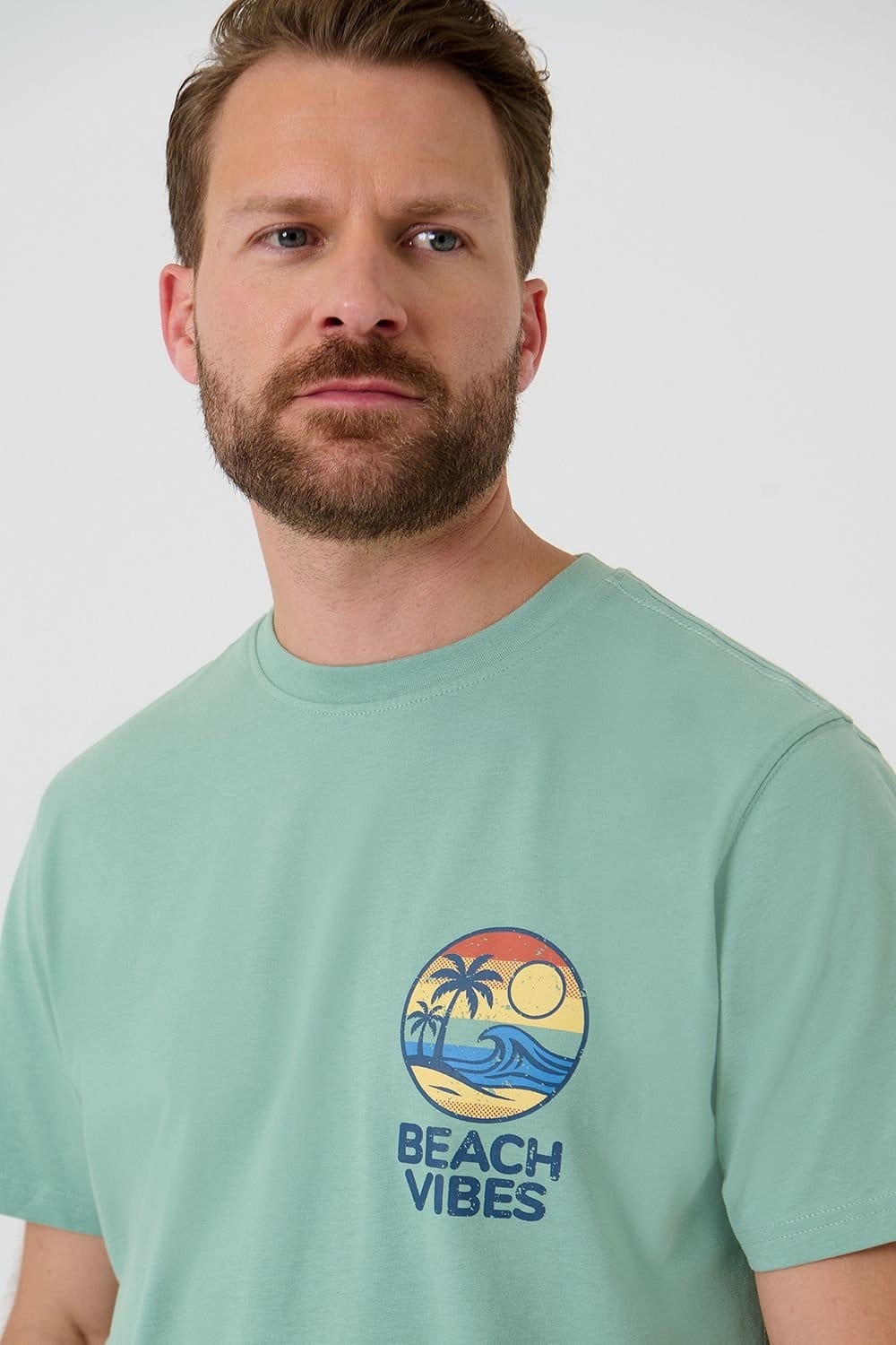 Saltwell Saltwell Men's Graphic Print Cotton T-Shirt in Light Green - 4