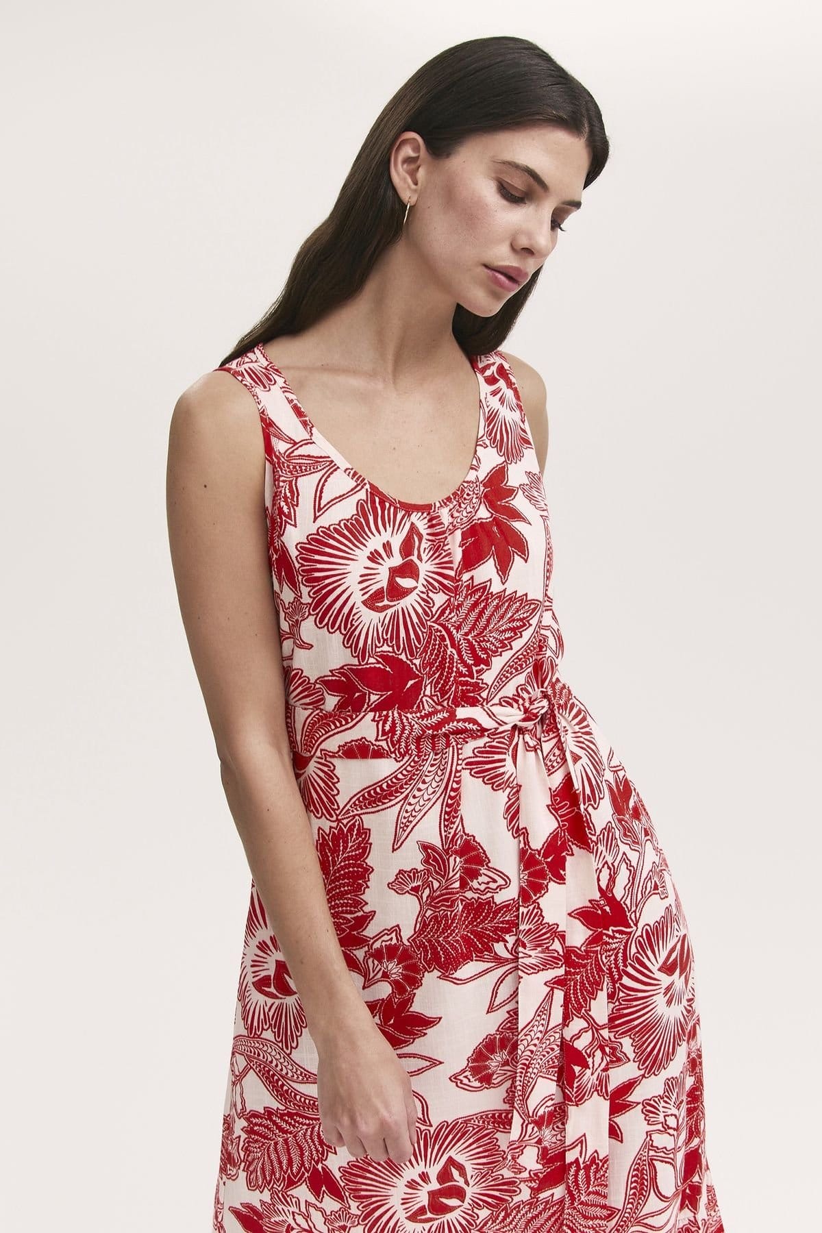Finery London Finery London Women's Marta Linen Blend Midi Dress in Red - 4