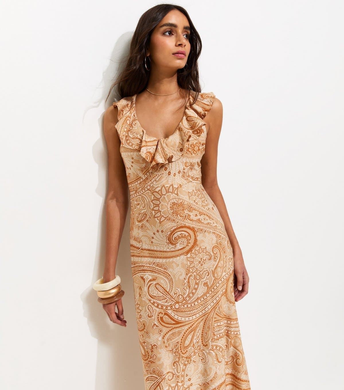 New Look Women's Cream Paisley Ruffle Neckline Midi Dress New Look