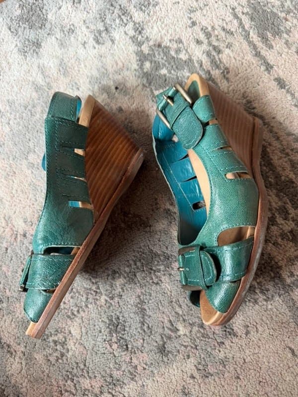 Clarks Teal leather open toe wedge sandals from Clarks. Size 4