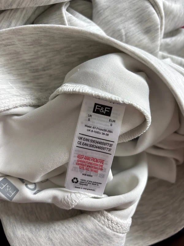 F&F Straight leg