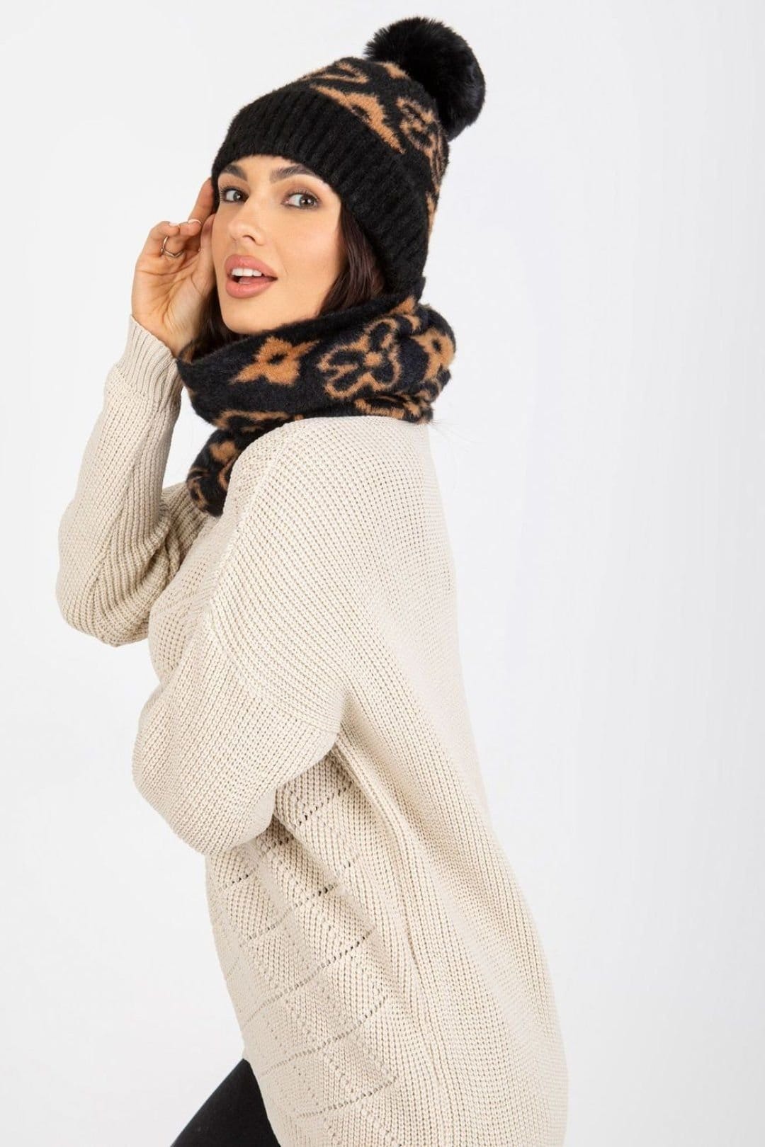 Love Lace Love Lace Women's Embroidery Bobble Hat for Daily Wear in Black - 4