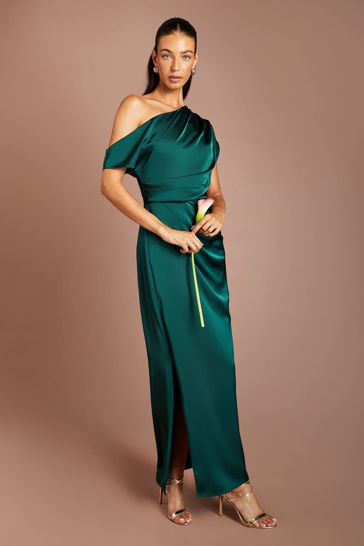 Coast Coast Women's Satin Ruched Detail Off-The Shoulder Maxi Bridesmaid Dress in Emerald