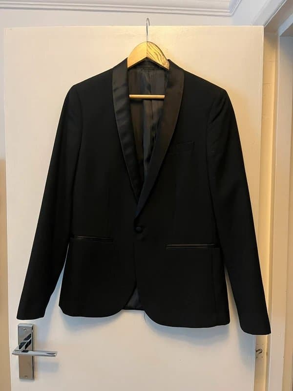 New Look Men’s black blazer
