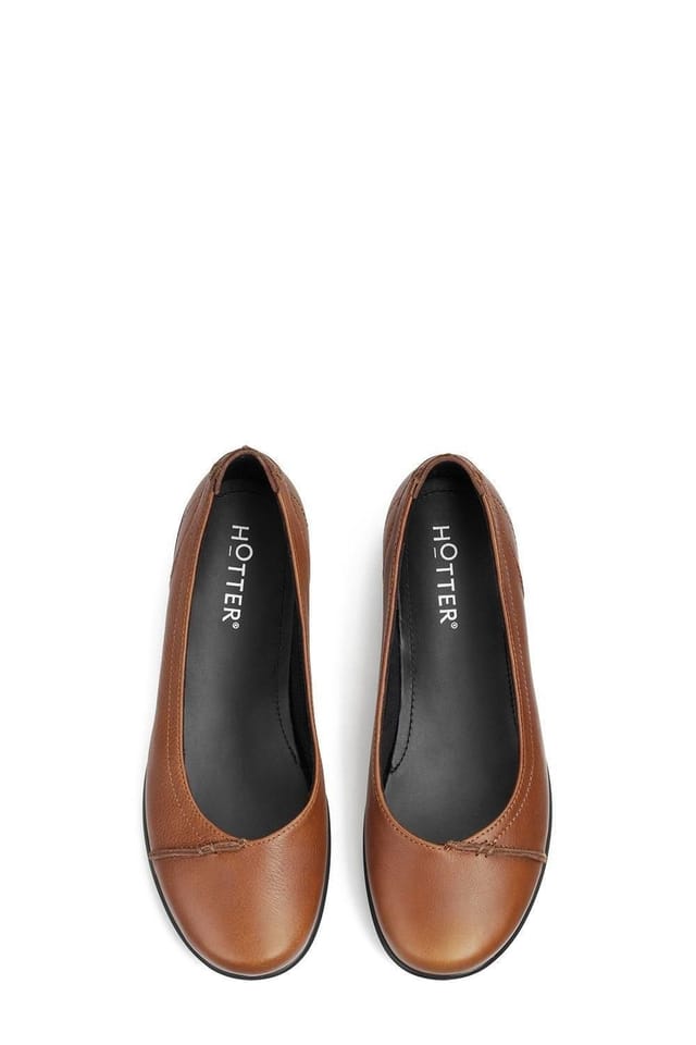 Hotter Hotter Women's 'Robyn II' Ballet Pumps in Tan - 3