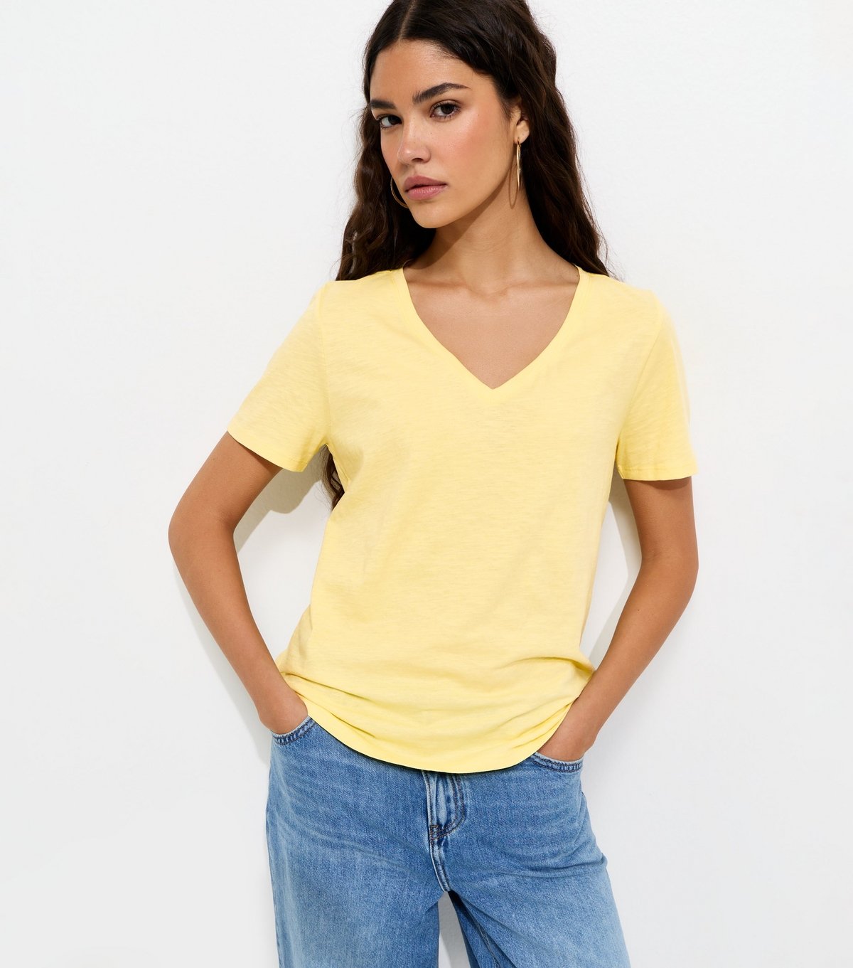 New Look Women's Light Yellow Cotton V-Neck T-Shirt New Look - 2