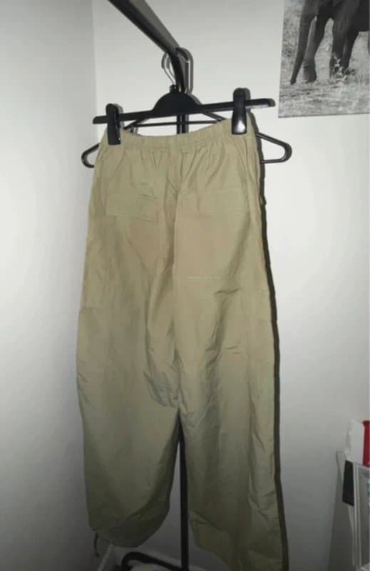 Bershka Bershka Khaki Green Cargo trousers light weight size xs
