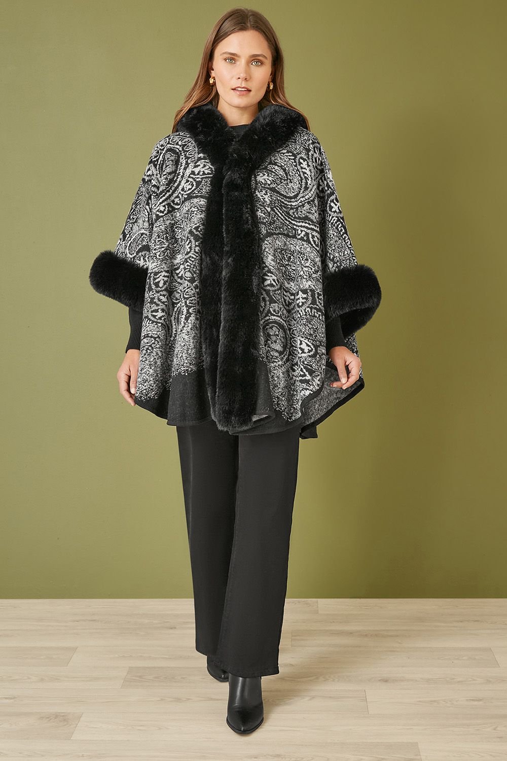 Yumi Yumi Women's Black Faux Fur Trim Cape With Paisley Print - 2