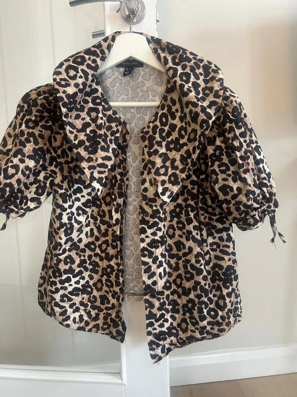New Look Leopard Print Puff Sleeve Blouse Size 8