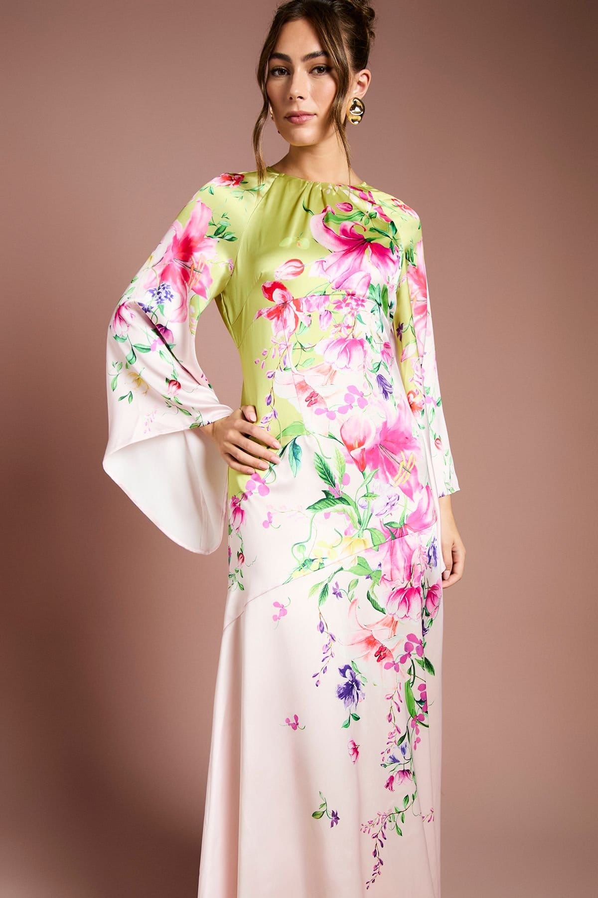 Coast Coast Women's Long Sleeve Satin Printed Maxi Dress in Lime - 4