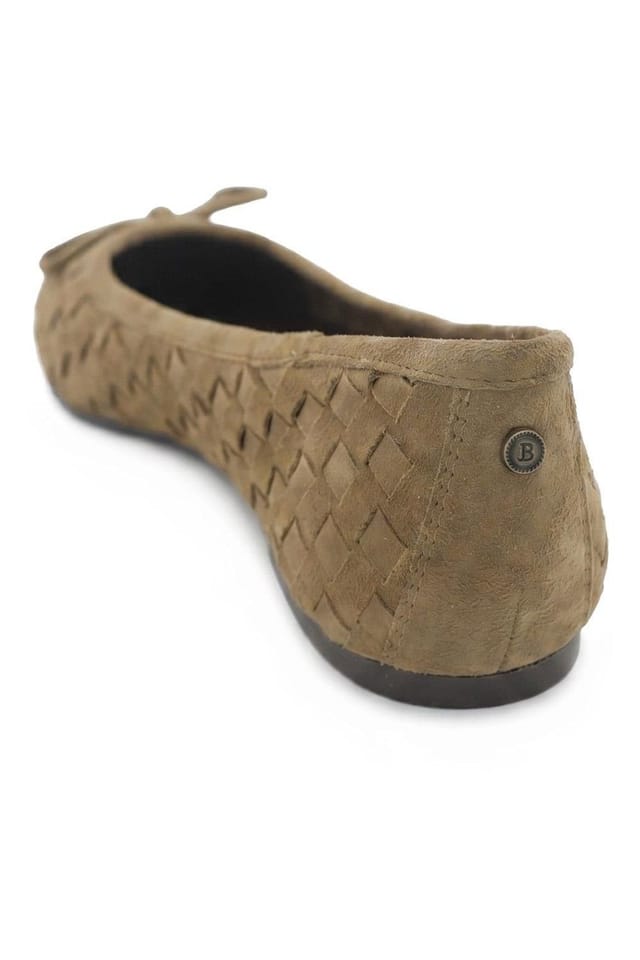 Jones Bootmaker Jones Bootmaker Women's Orta Leather Woven Pumps in Olive - 3