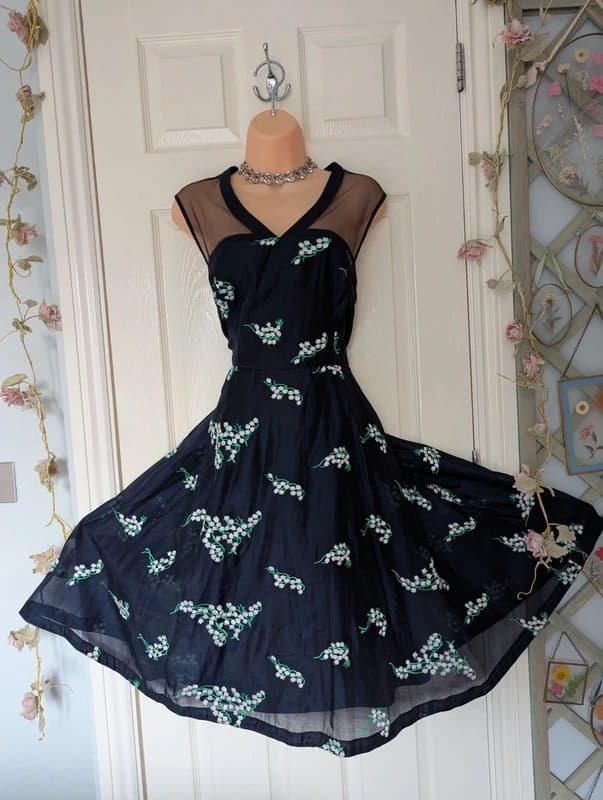 Phase Eight 💙 Phase Eight Connie Chiffon Tulle Ditsy Embroidered Fit & Flare Beautiful Dress Size 14 💙