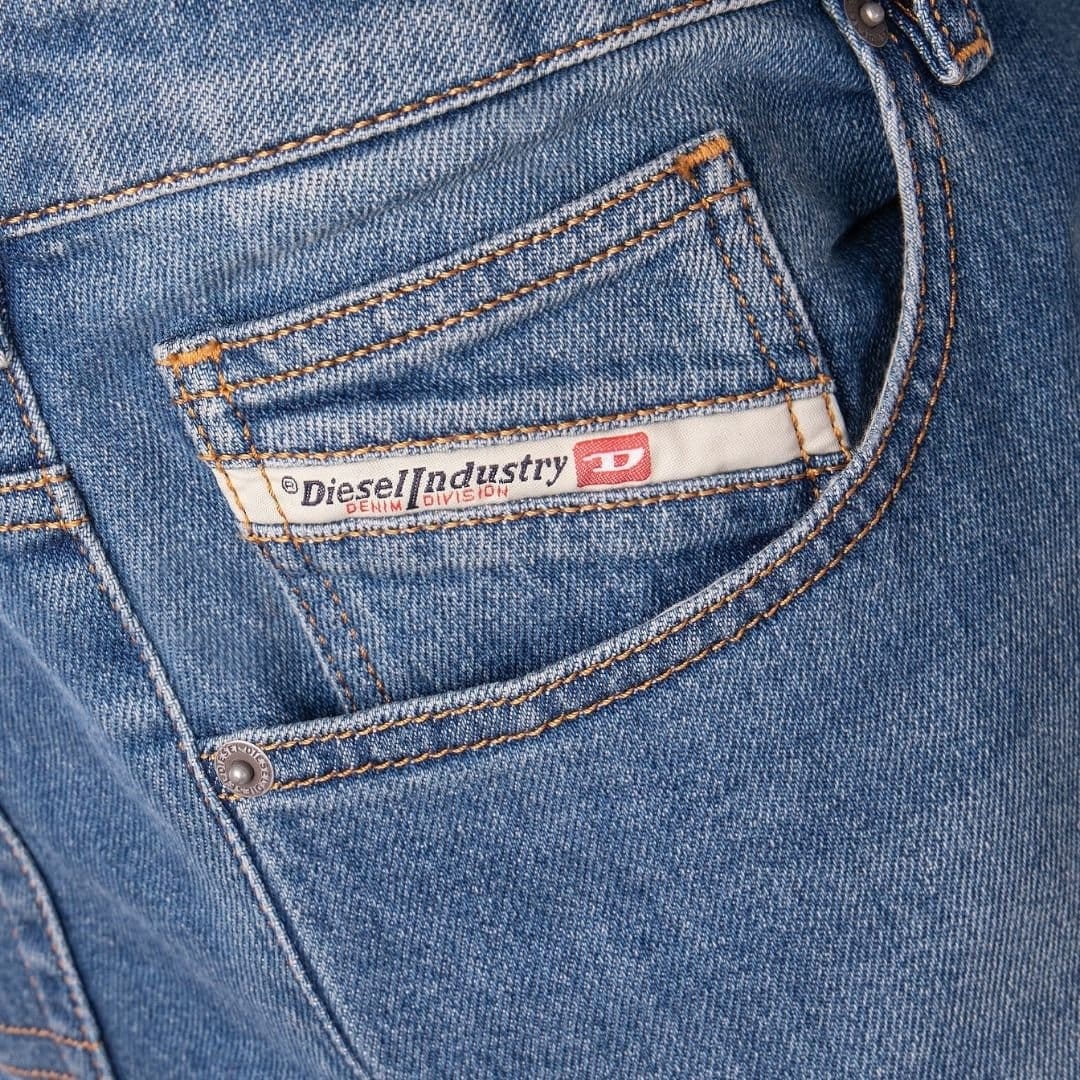 Diesel Diesel Men's D-Yennox Tapered Fit Medium Blue Jeans - 4