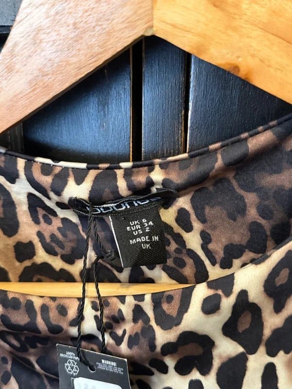 Boohoo Leopard print bodysuit size 6 BNWT