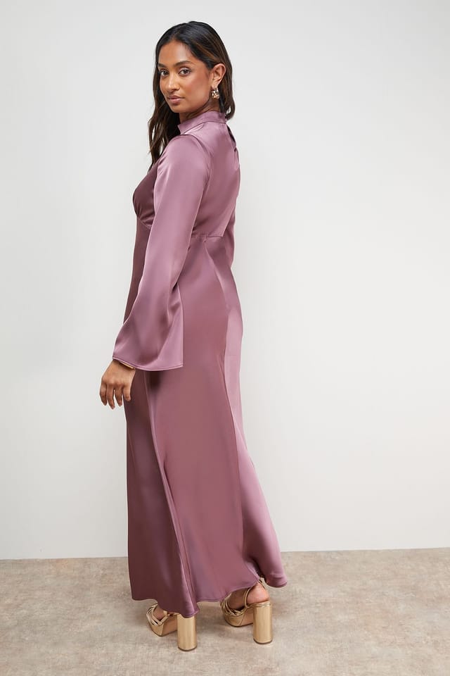 Oasis Oasis Women's Satin Cut Out Flare Sleeve Bias Midi Dress in Mauve - 3