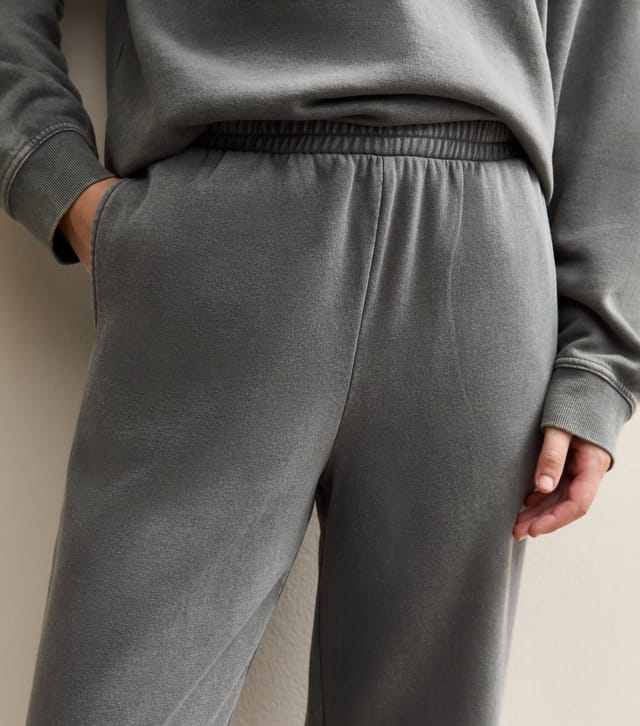 New Look Women's Dark Grey Wide Leg Joggers New Look - 2