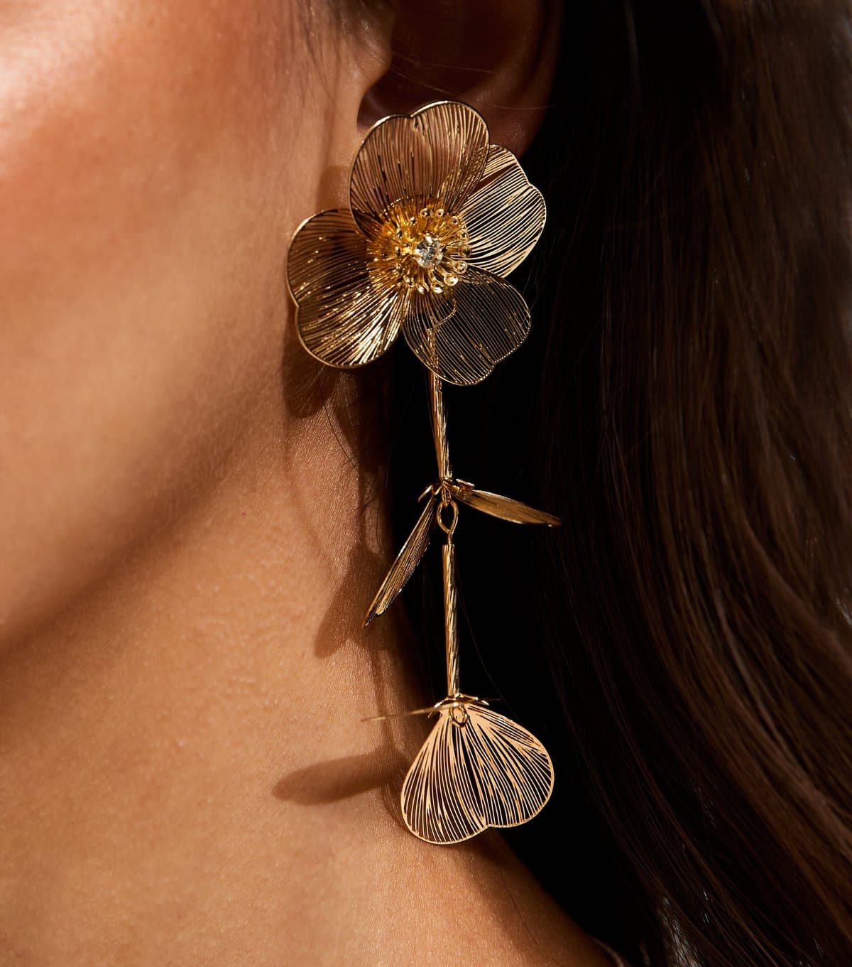 New Look Gold Tone Sketchy Flower Drop Earrings New Look