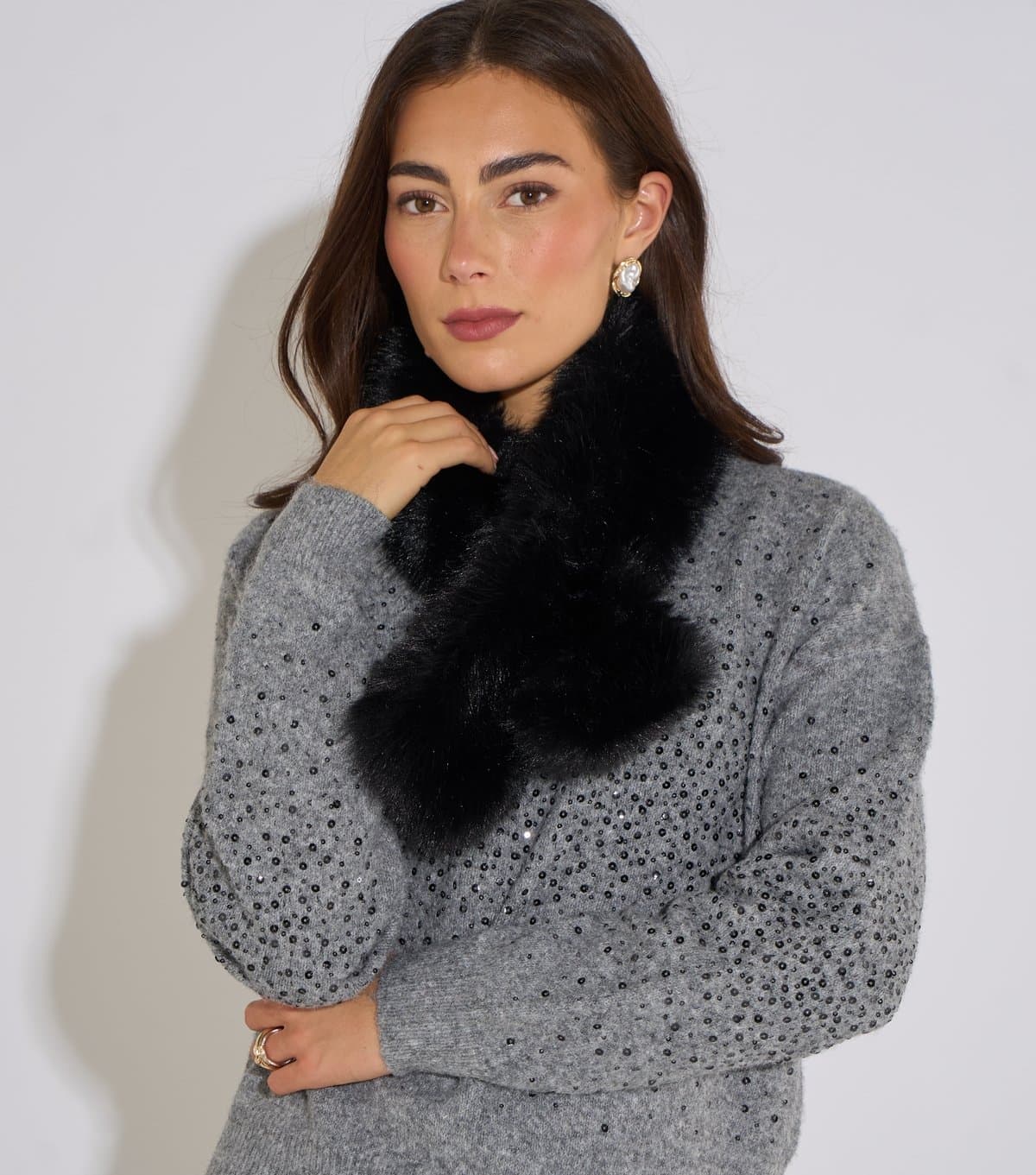Gini London Black 2 Tone Faux Fur Stole Gini London New Look