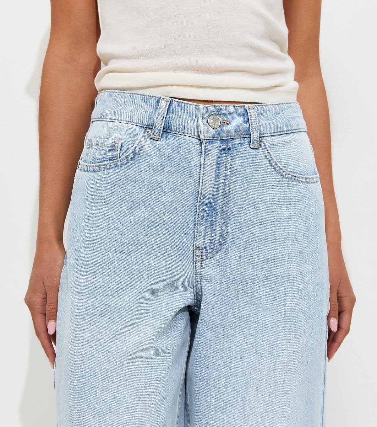 New Look Women's Light Blue Wash Cropped Tapered Barrel Leg Jeans New Look - 4