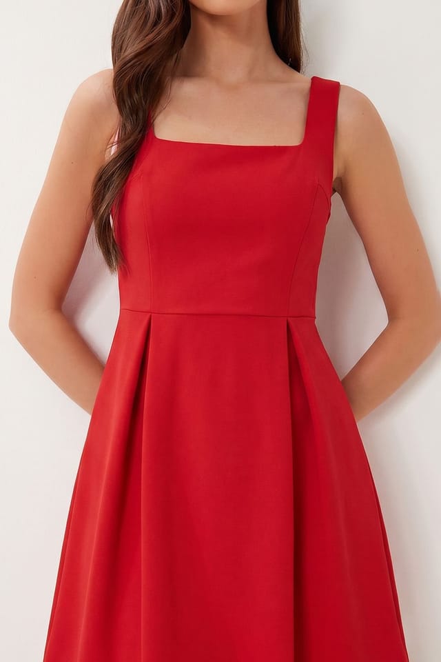Happiness Istanbul Happiness Istanbul Women's Square Collar A-Form Midi Dress with Zipper Closure in Red - 3