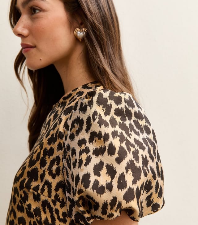 New Look Women's Petite Brown Leopard Print Jacquard Mini Dress New Look - 2