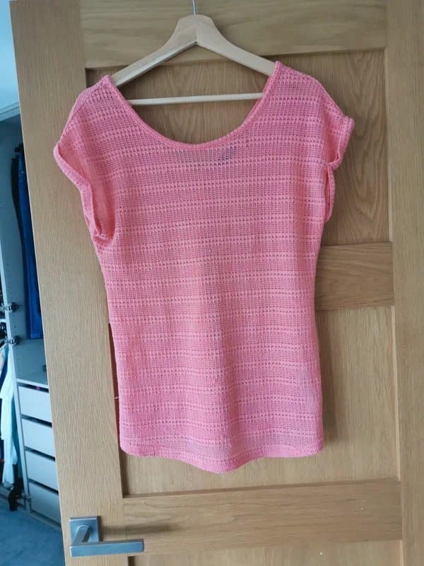 New Look light pink/coral short-sleeved top with a structured knit texture size 10 new look