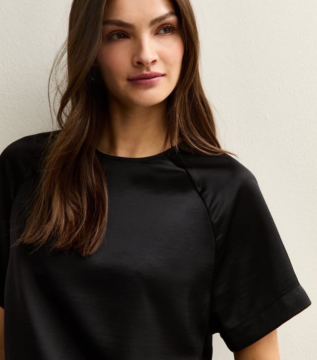 New Look Women's Tall Black Satin Short Sleeve Top New Look - 3