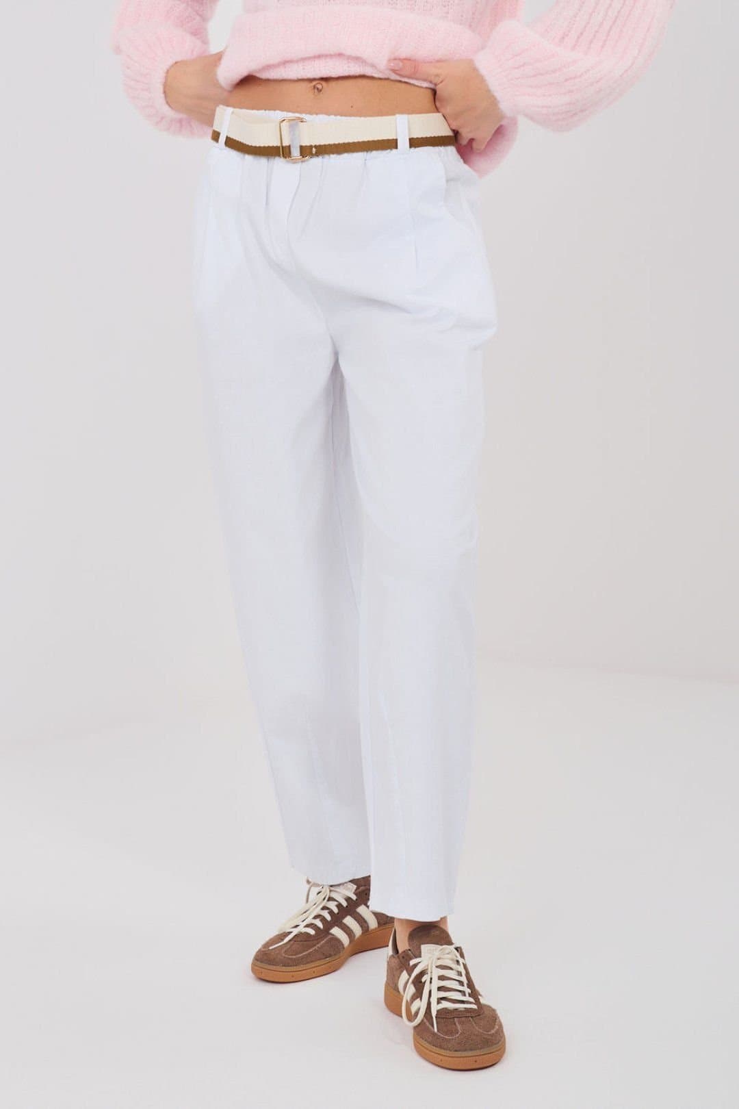 Love Lace Love Lace Women's Carrot Cut High Waisted Tapered Trousers in White