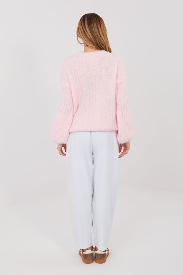 Love Lace Love Lace Women's Carrot Cut High Waisted Tapered Trousers in White - 3