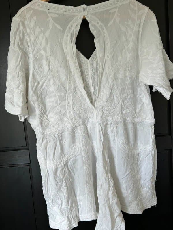 New Look Ladies white embroidered beach cover up