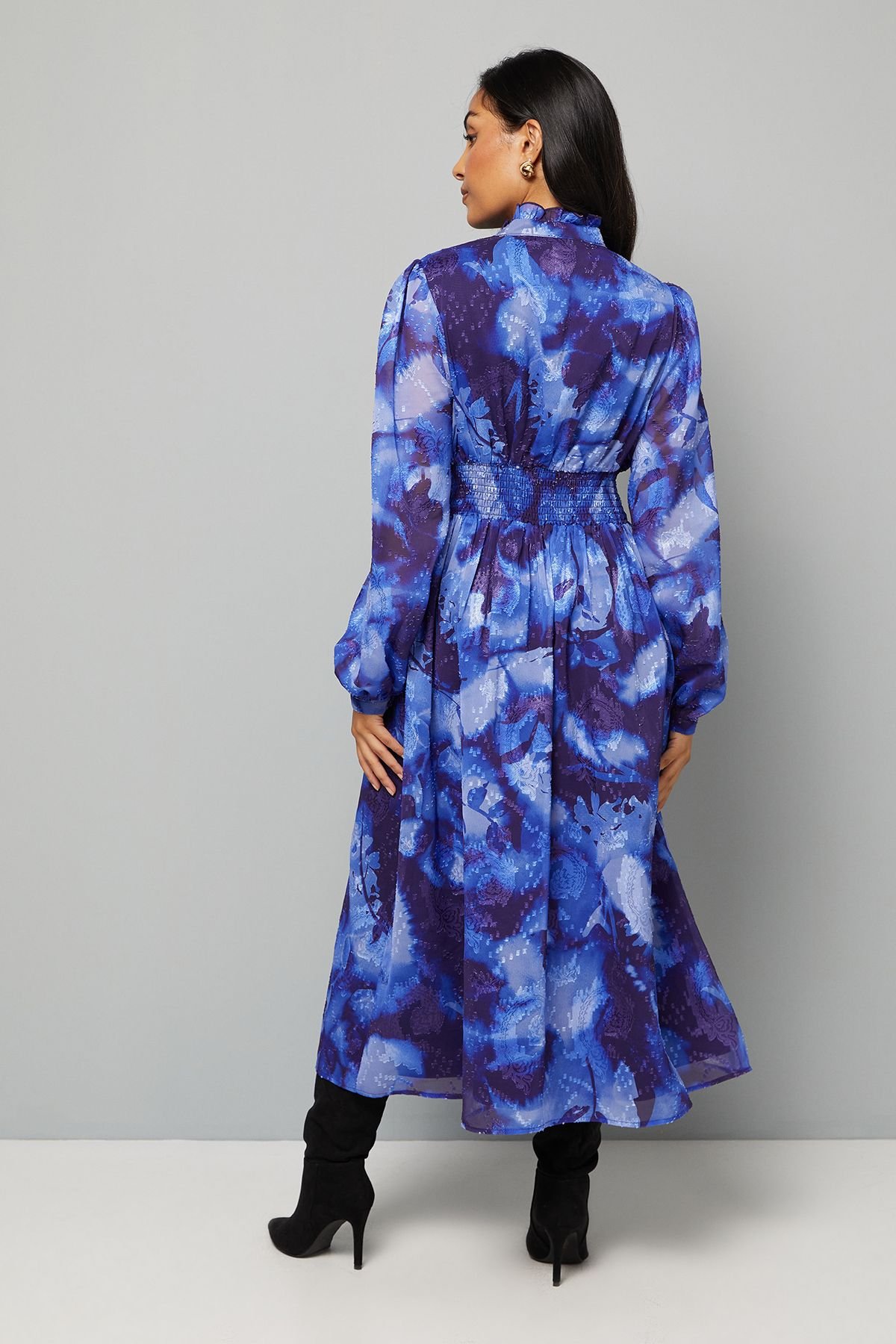 Wallis Wallis Women's Petite Floral Print Shirred Waist Midi Dress in Navy - 3