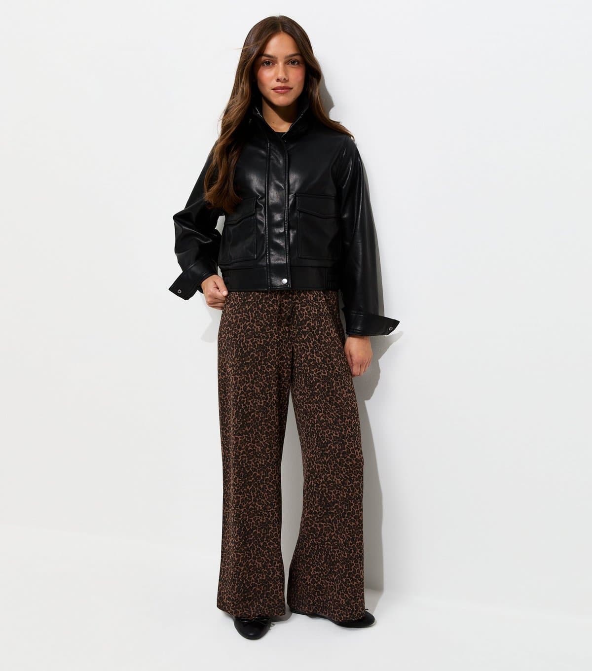 New Look Women's Petite Brown Cotton Rich Leopard Print Wide Leg Trousers New Look