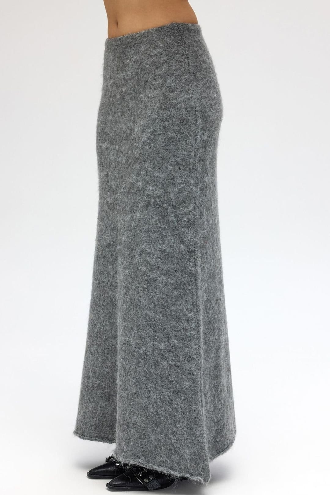 MAI STUDIOS CO. MAI STUDIOS CO. Women's Nivra Knit Maxi Skirt in Grey - 4