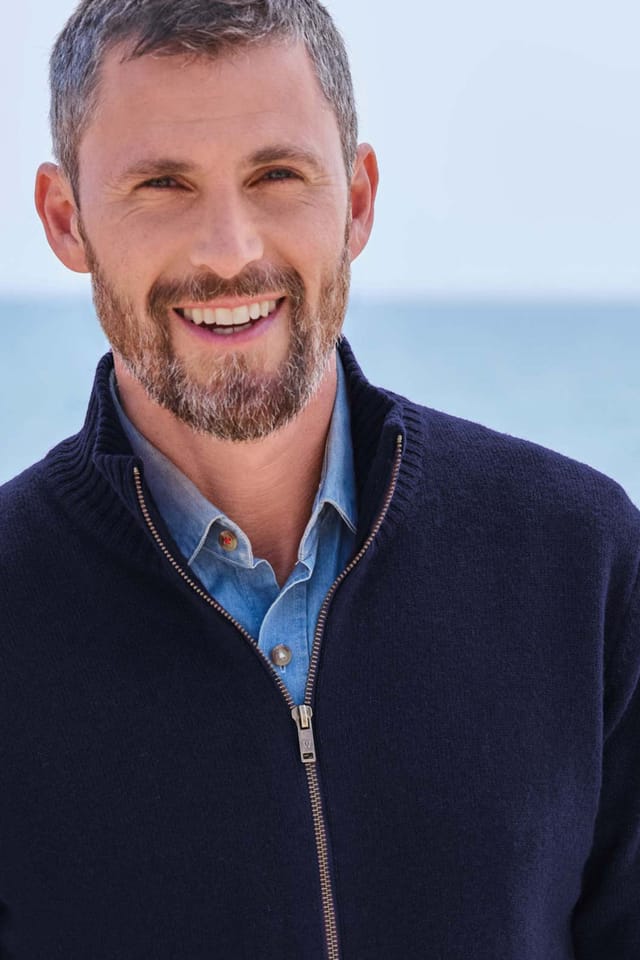 WoolOvers WoolOvers Men's Mens Lambswool Lincoln Zipper Cardigan in Dark Navy - 2
