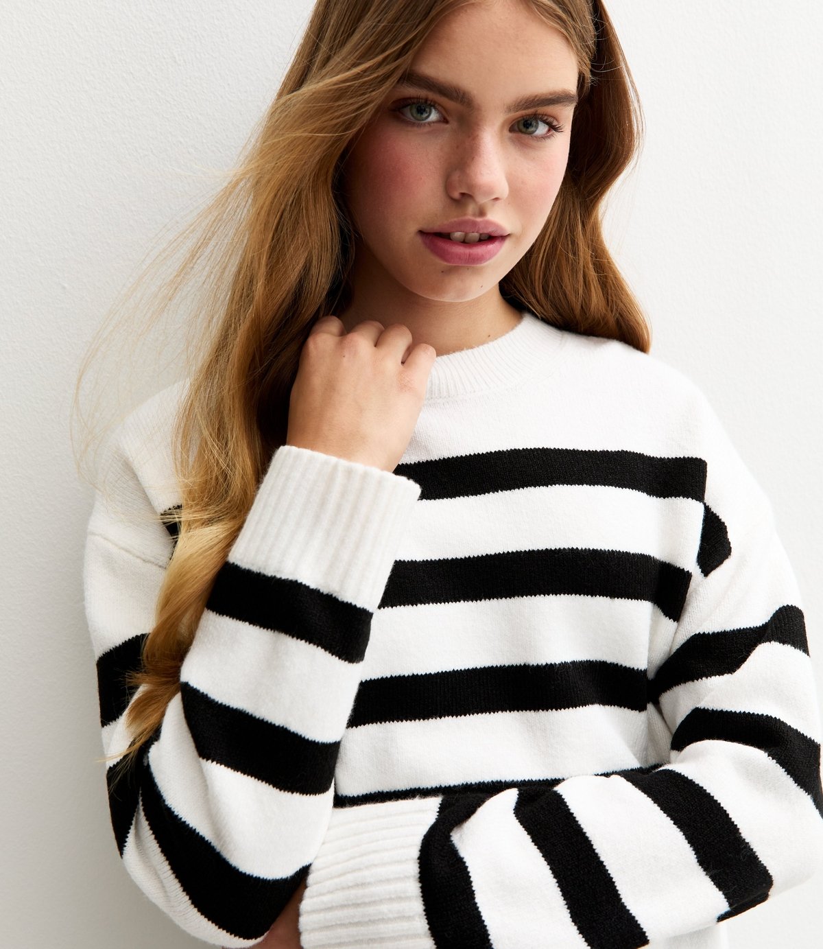 New Look Girls' White Striped Side Slit Jumper New Look - 1