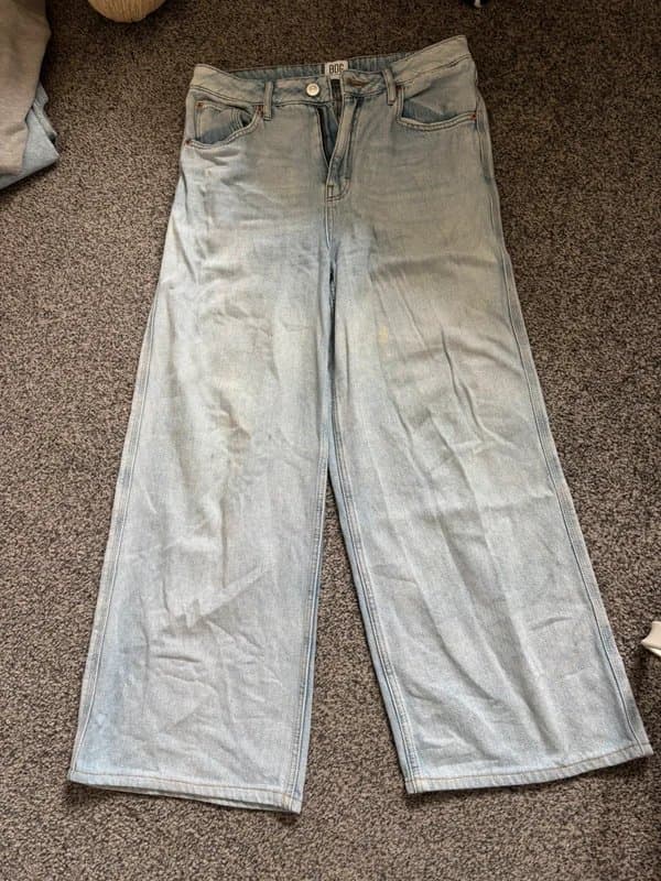 Urban Outfitters Urban Outfitters BDG light blue mid-waisted straight legged jeans W30 L32