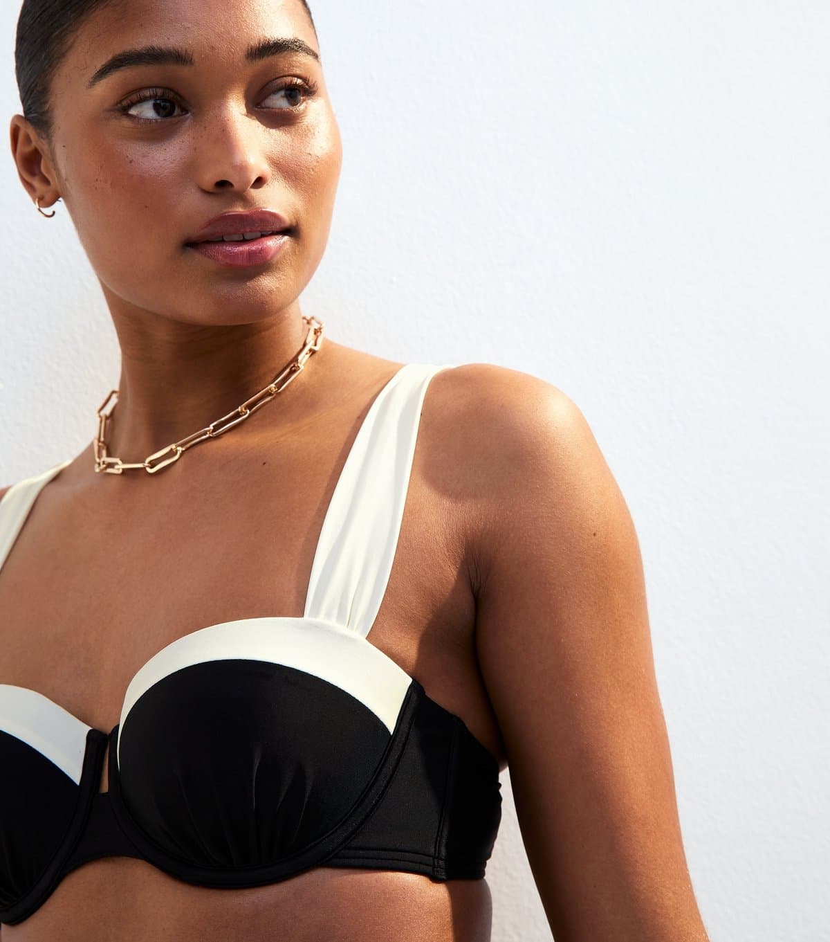 New Look Women's Black Contrast Trim Underwired  Padded Bikini Top New Look