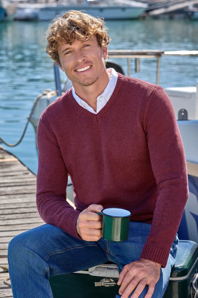 WoolOvers WoolOvers Men's Essential Cotton V Neck Jumper in Red - 3