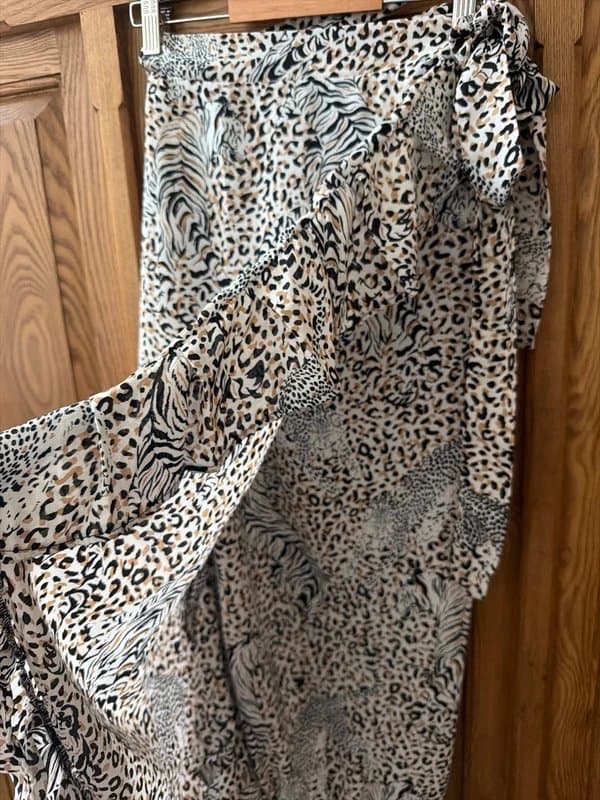 SilkFred Silkfred animal print wrap skirt size 10 small gorgeous great condition