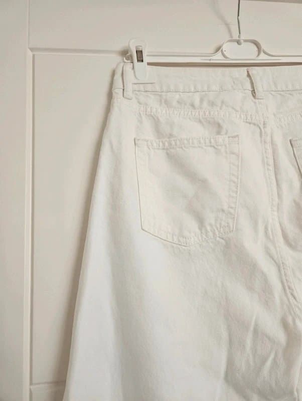 Primark Primark white ecru jeans denims cropped new 12 spring summer wide leg pockets casual basics