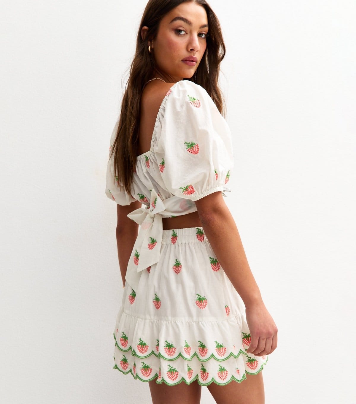 New Look Women's White Strawberry Embroidered Scalloped Edge Skirt New Look - 4
