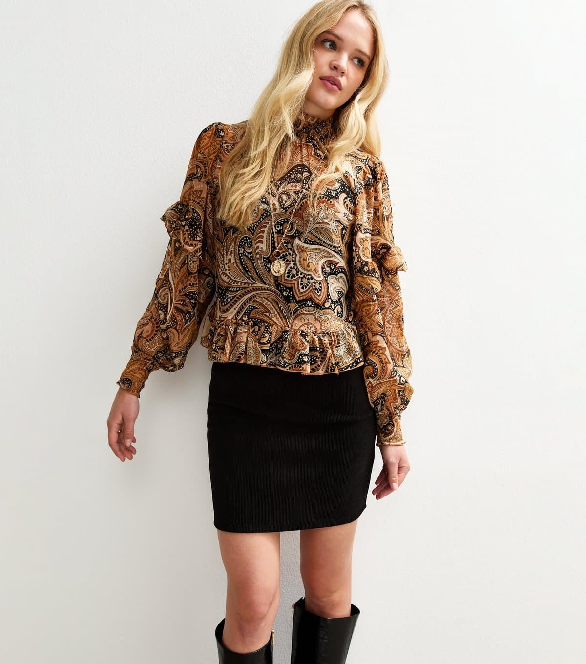 New Look Women's Black Corduroy Tube Mini Skirt New Look