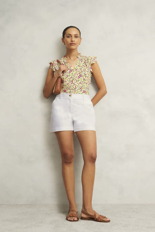Hobbs London Hobbs London Women's Reena Mid Rise Shorts in White - 3
