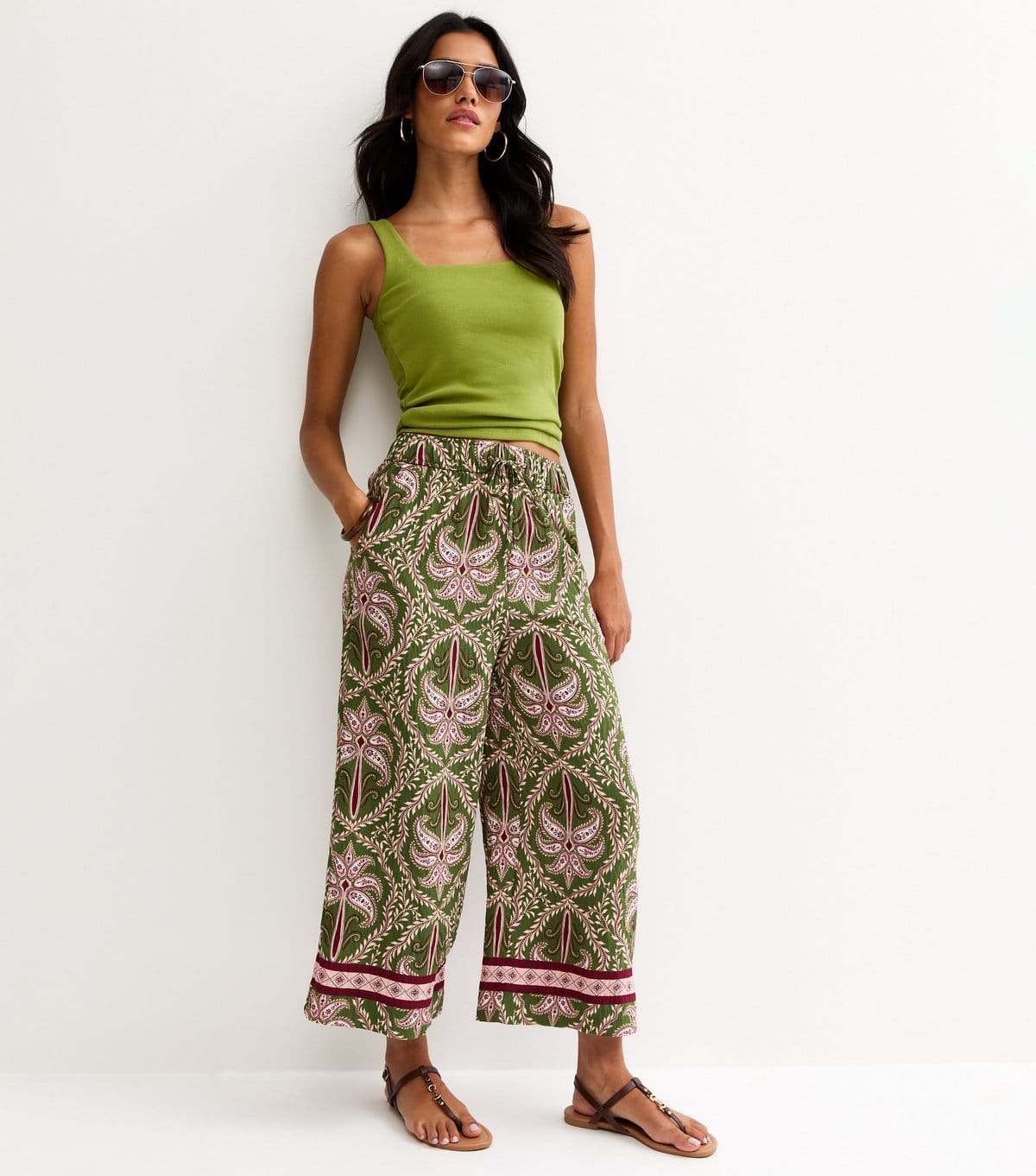 New Look Green Palm Tree Print Cropped Wide Leg Trousers