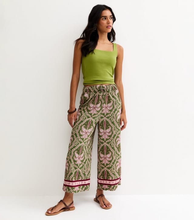 New Look Women's Green Palm Tree Print Cropped Wide Leg Trousers New Look - 3
