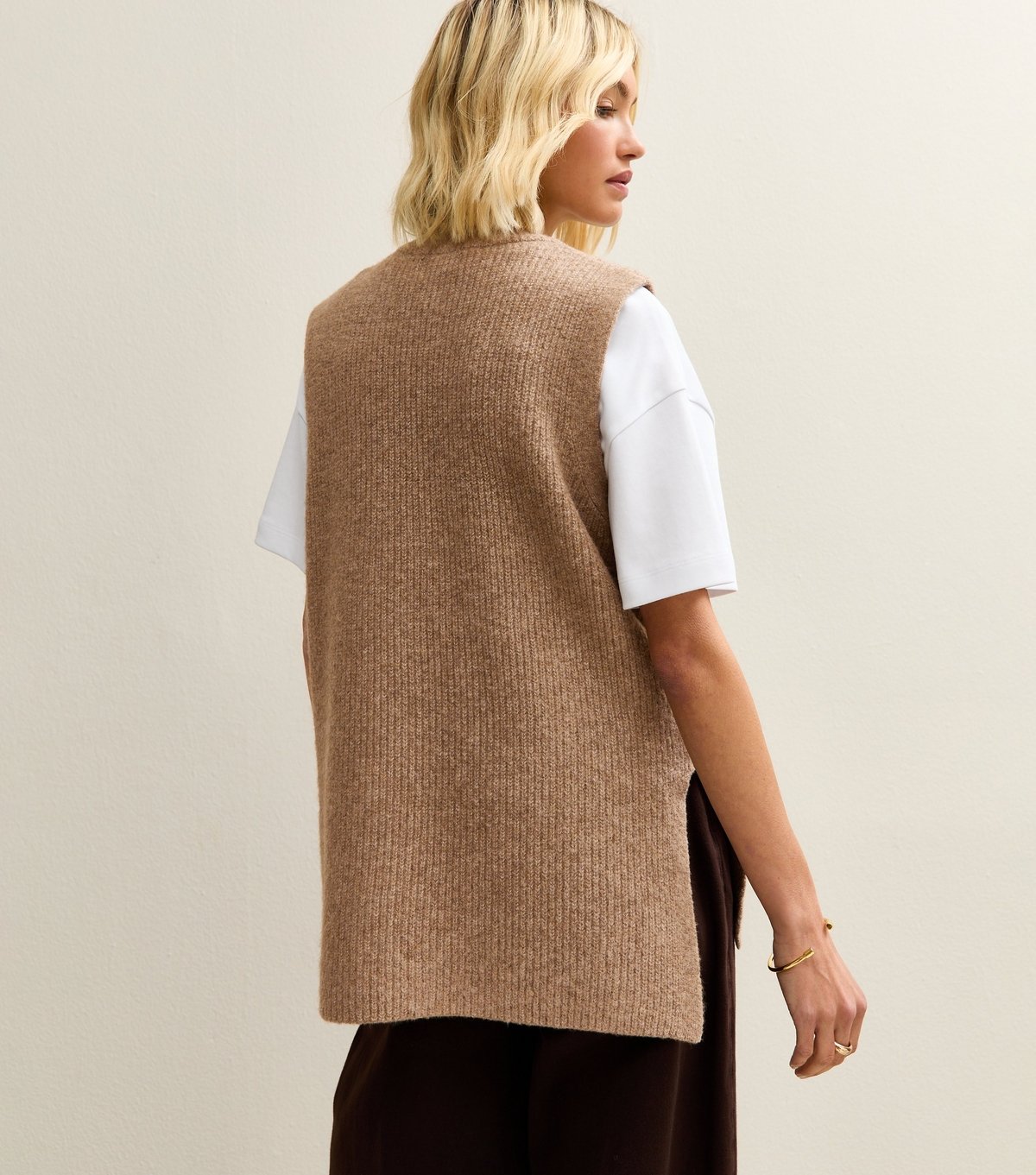 New Look Women's Dark Mink Ribbed Crew Neck Vest New Look - 4