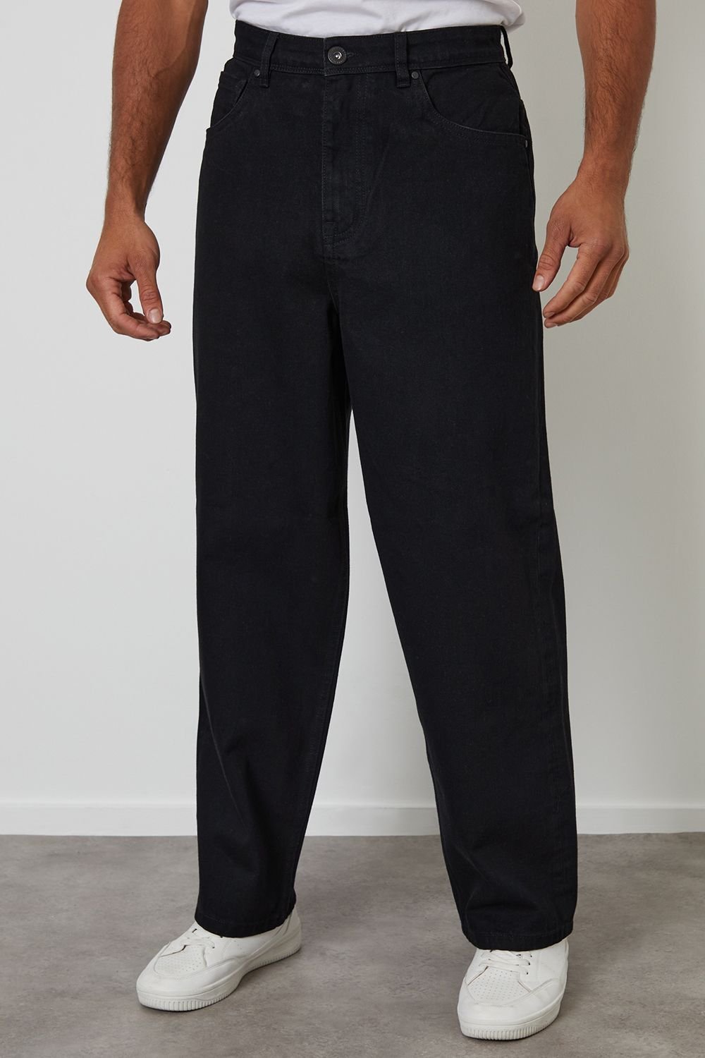 Threadbare Threadbare Men's Baggy Fit Jeans in Black - 3