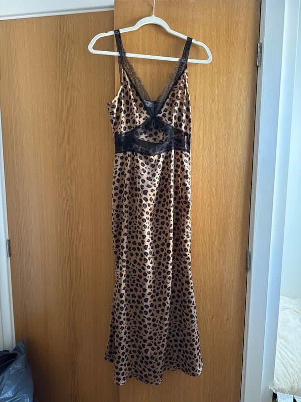 Never Fully Dressed Never fully dressed leopard midi (8)
